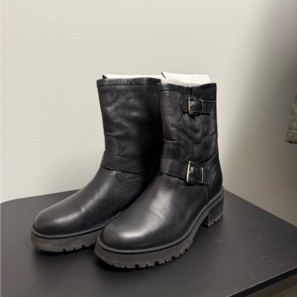 Black Leather Buckle Boots